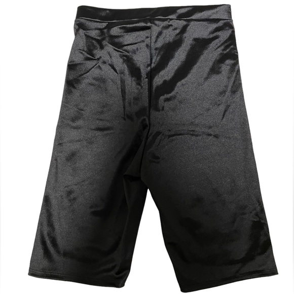 Fashion Nova NWT On A Pedestal Biker Short - Picture 2 of 3